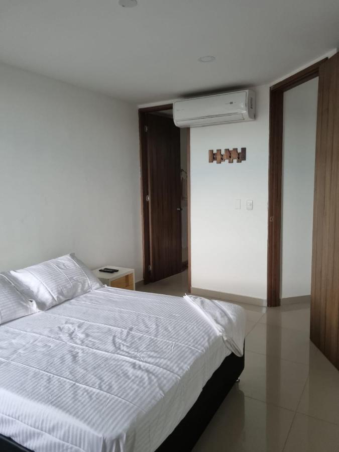 Edificio Oasis 606 *